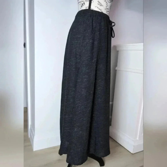 MAX STUDIO | Women's Black/White Textured Linen Blend Semi-Sheer Midi Sk… - Picture 3 of 5